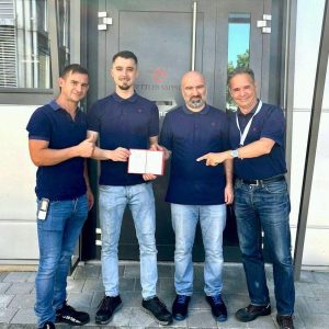 Glückwunsch an unsere Mitarbeitenden!